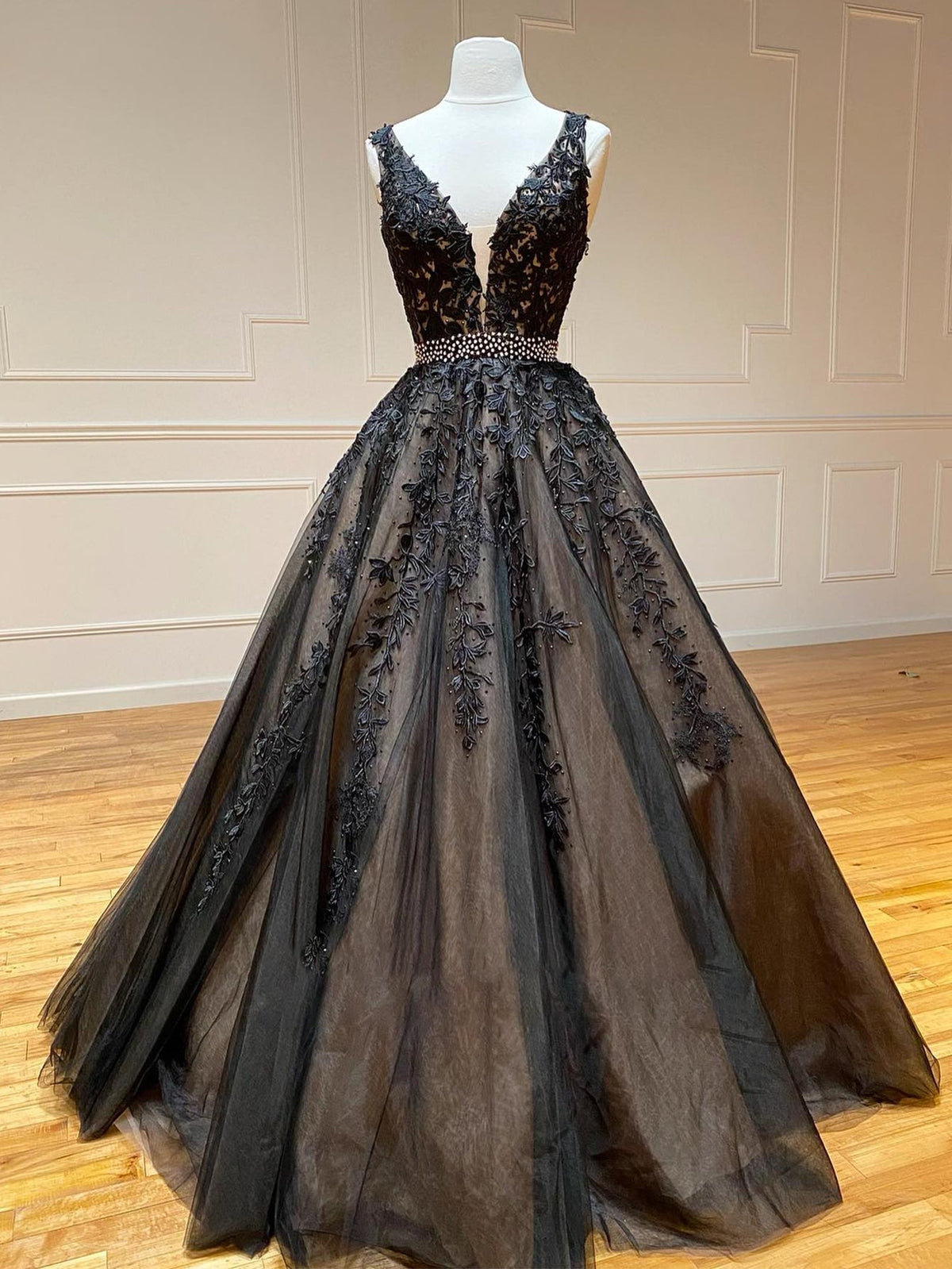 A Line Black V Neck Lace Long Prom Dress